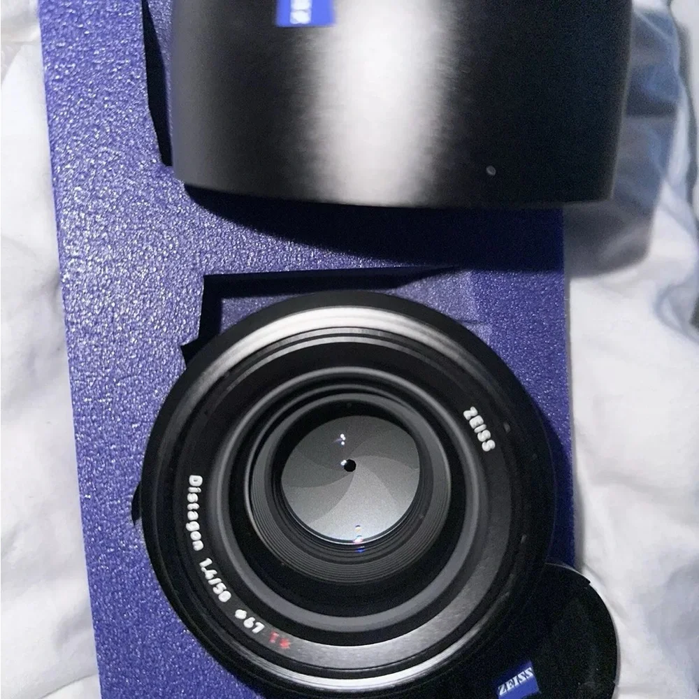 ZEISS Milvus 50mm f/1.4 Full Frame Camera Lens for Canon EF-Mount ZE, Black